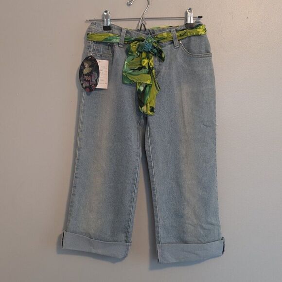 Beautiful Girl Capri Jeans Size 14 With Stretchy Waist with Fabric Belt - Picture 1 of 4